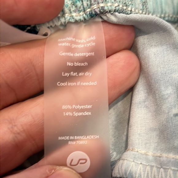 Unipro sports Qwik- dry tech moisture wicking short NWT 4” inseam size S - Picture 12 of 13